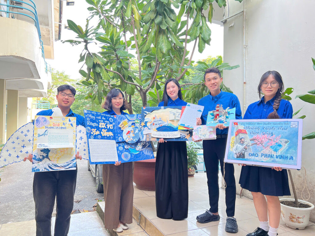 Những cánh thư vượt sóng