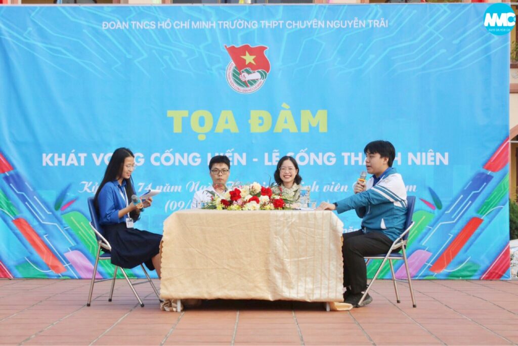Tọa đàm thanh niên