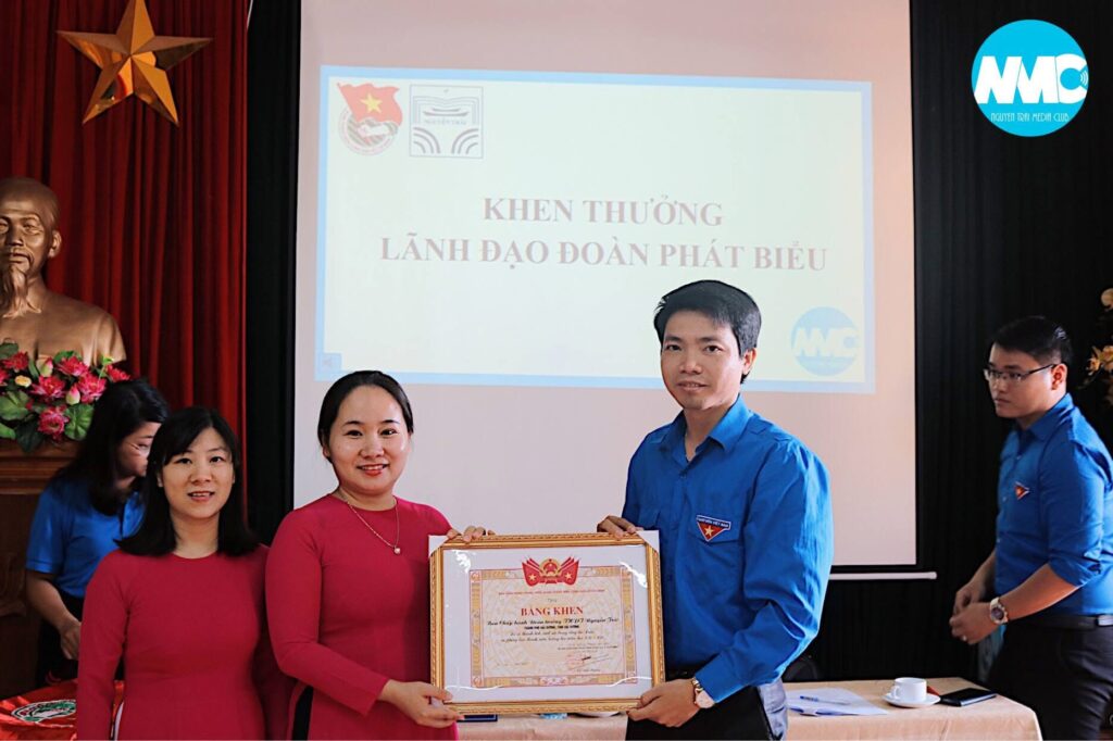 Bằng khen TW Đoàn