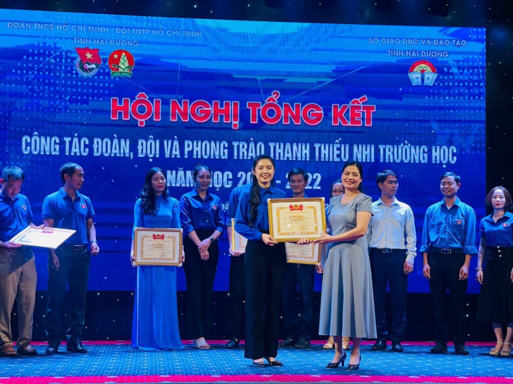 Bằng khen TW Đoàn