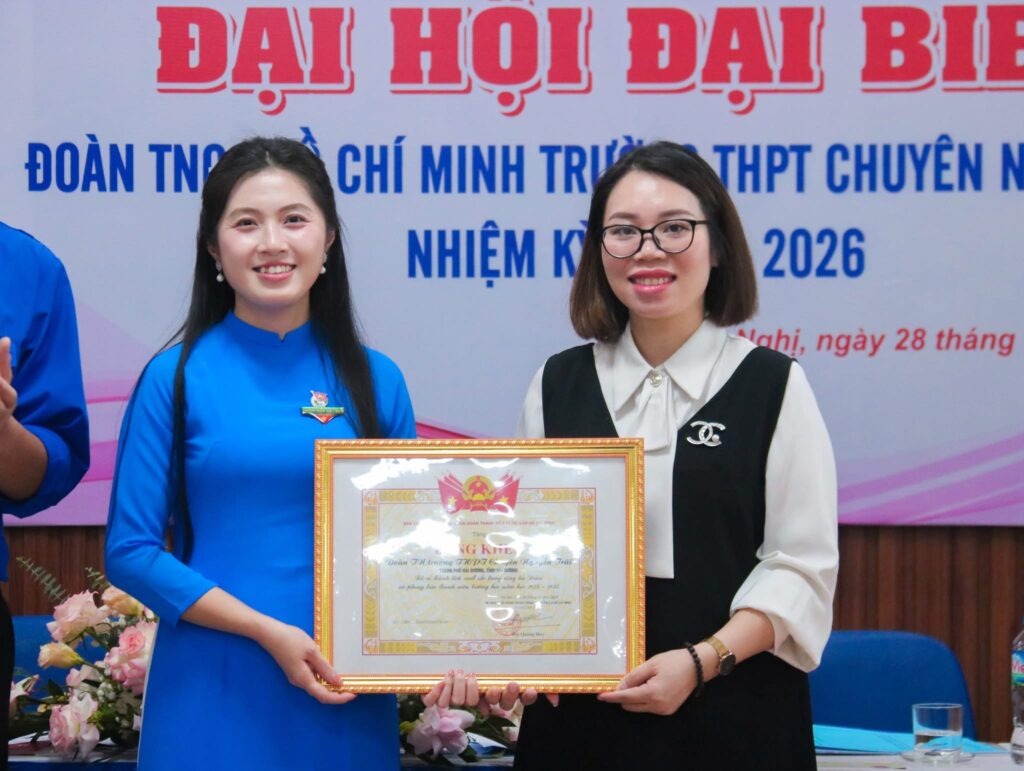 Giấy khen Thành Đoàn