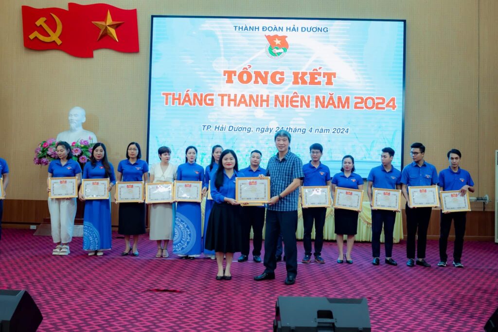 Giấy khen Thành Đoàn